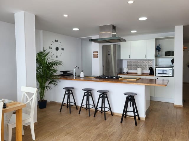 4 sovrum Lägenhet till salu i Puerto de la Cruz - 580 000 € (Ref: 9911890)