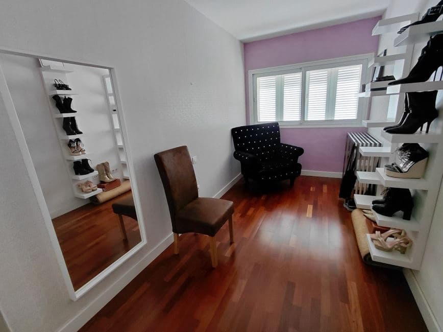 3 soverom Villa til salgs i El Durazno med svømmebasseng - € 1 360 000 (Ref: 9952923)