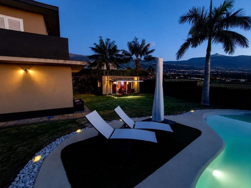 3 soverom Villa til salgs i El Durazno med svømmebasseng - € 1 360 000 (Ref: 9952923)