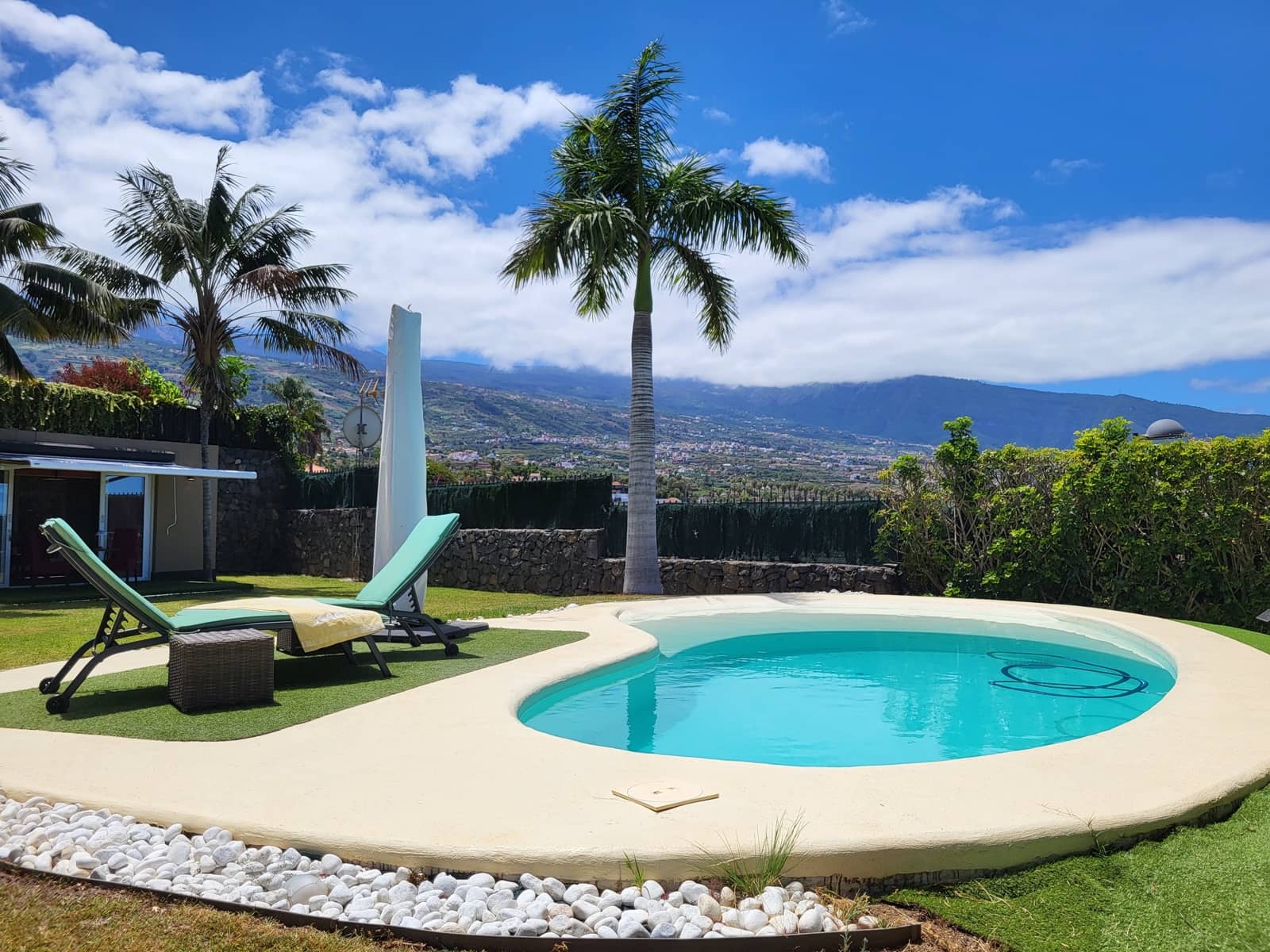 3 bedroom Villa for sale in La Orotava with pool garage - € 1,360,000 (Ref: 9952923)