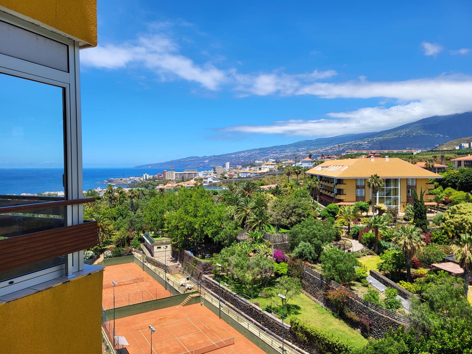 Leilighet til salgs i Puerto de la Cruz med svømmebasseng - € 169 000 (Ref: 9997541)