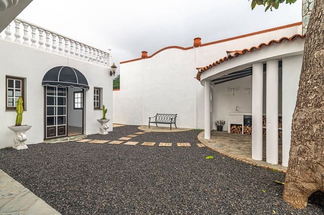 Chalet de 6 habitaciones en La Orotava en venta con garaje - 1.000.000 € (Ref: 7918494)