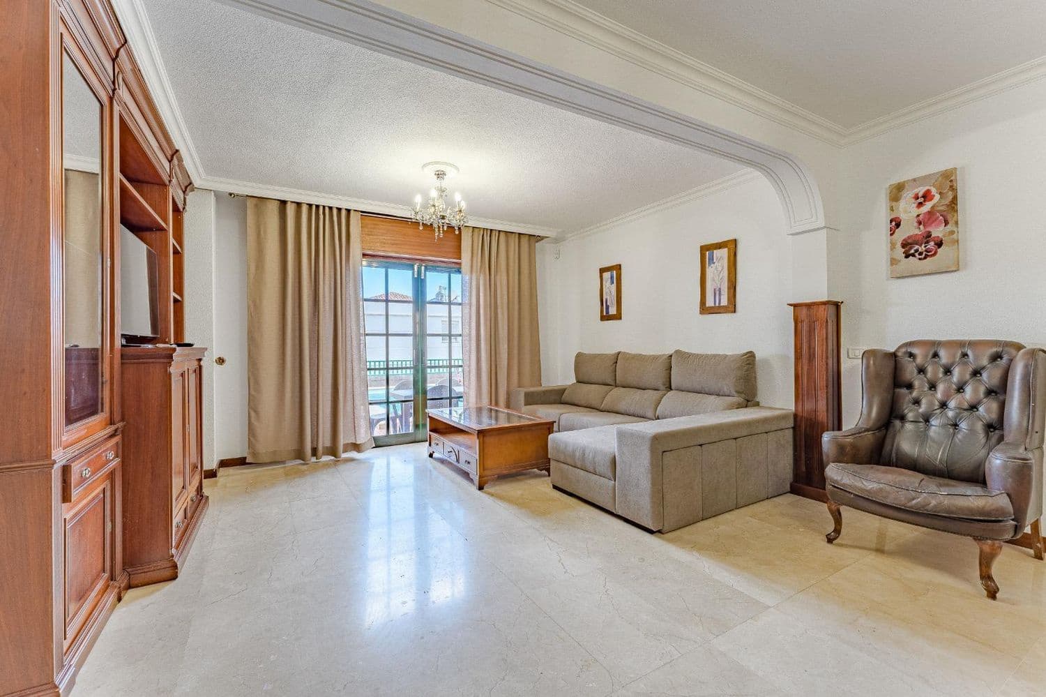 3 sypialnia Willa na sprzedaż w Chayofa z basenem garażem - 749 000 € (Ref: 8791749)