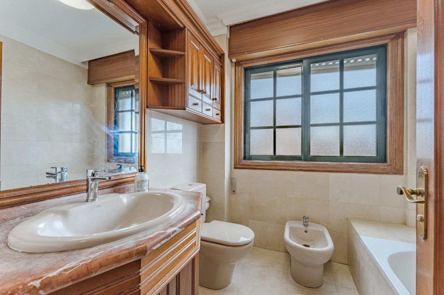 3 sypialnia Willa na sprzedaż w Chayofa z basenem garażem - 749 000 € (Ref: 8791749)