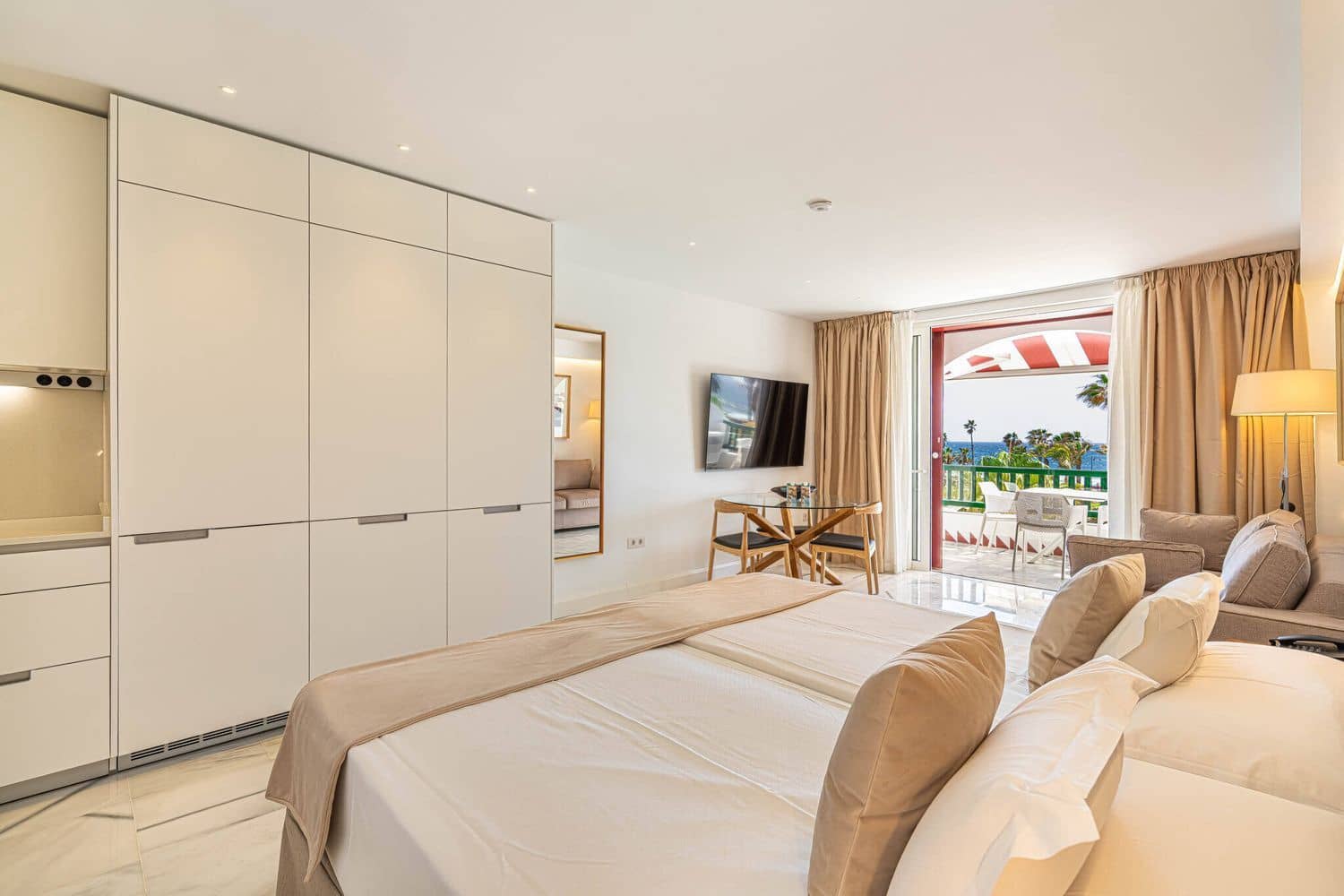 Appartement à vendre à Playa de las Americas avec piscine garage - 415 000 € (Ref: 8941041)