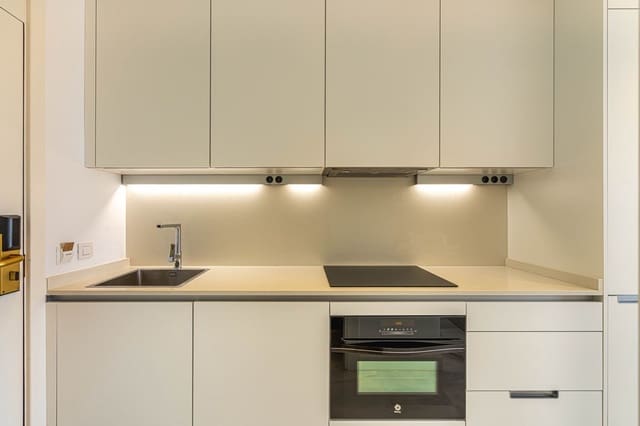 Huoneisto myytävänä paikassa Playa de las Americas, Arona mukana uima-altaan 
autotalli - 415 000 € (Ref: 8941041)