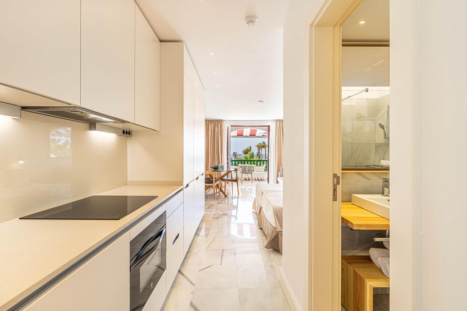 Appartement à vendre à Playa de las Americas avec piscine garage - 415 000 € (Ref: 8941041)