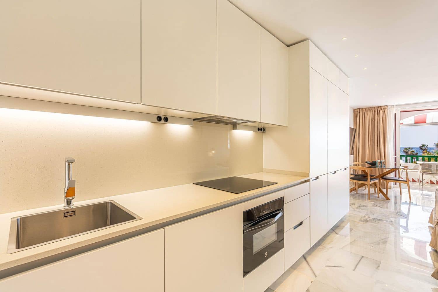 Appartement à vendre à Playa de las Americas avec piscine garage - 415 000 € (Ref: 8941041)