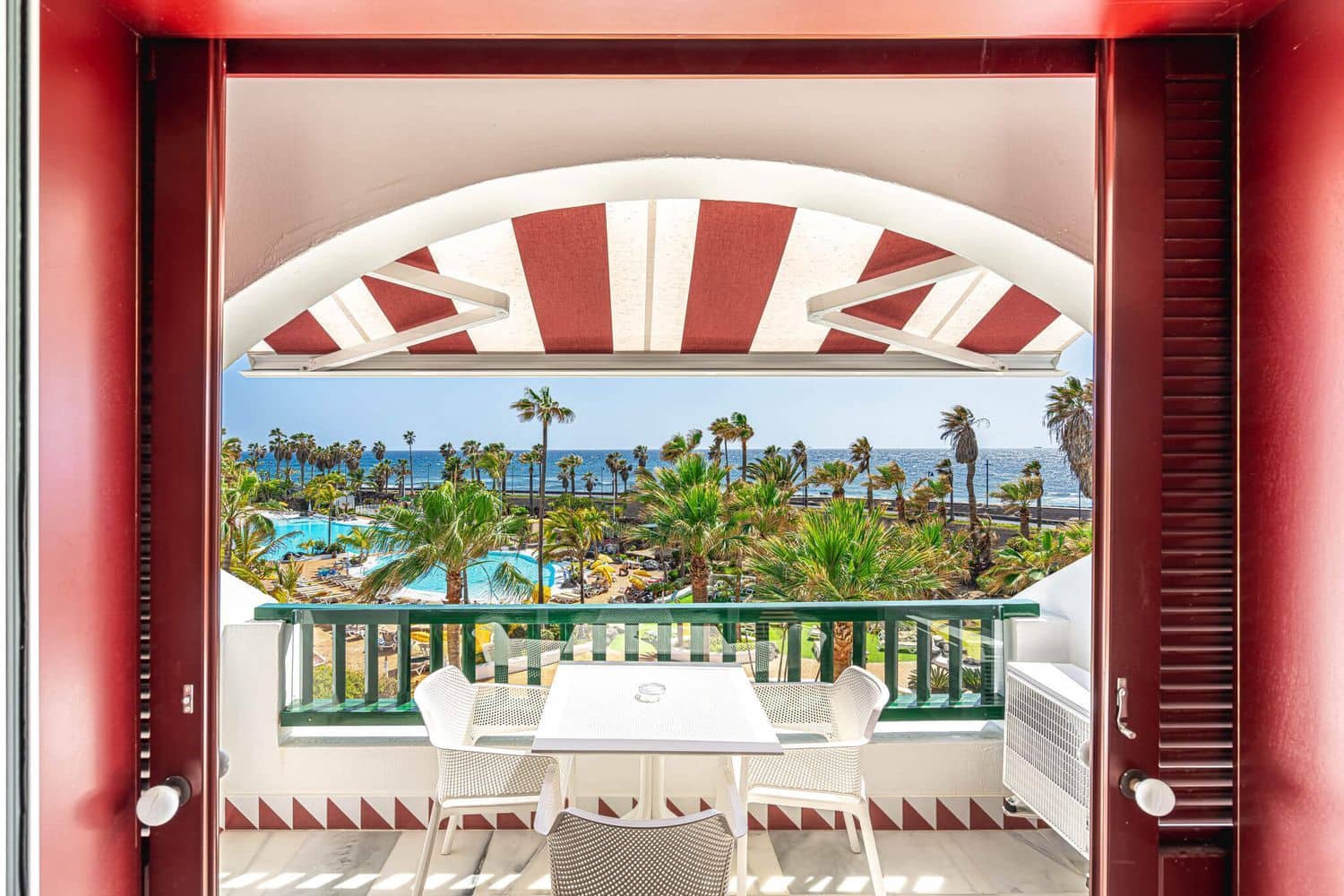 Appartement à vendre à Playa de las Americas avec piscine garage - 415 000 € (Ref: 8941041)