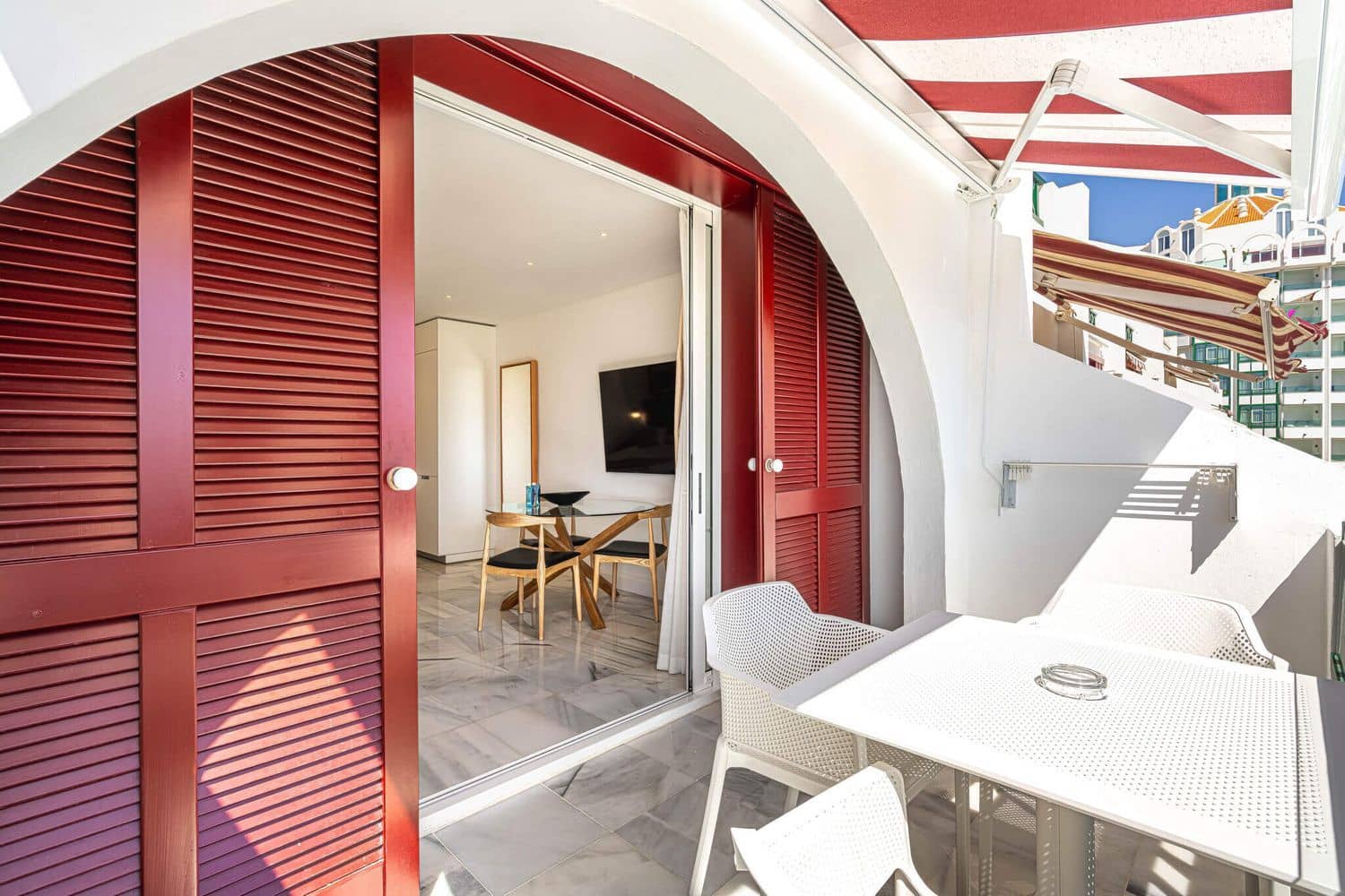 Appartement à vendre à Playa de las Americas avec piscine garage - 415 000 € (Ref: 8941041)