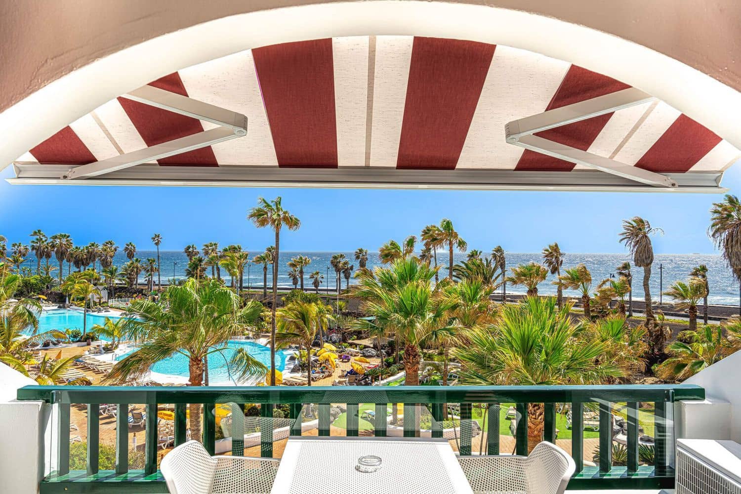 Appartement à vendre à Playa de las Americas avec piscine garage - 415 000 € (Ref: 8941041)