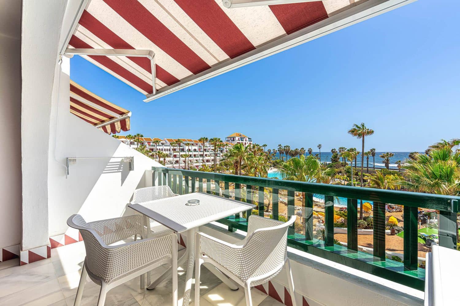 Appartement à vendre à Playa de las Americas avec piscine garage - 415 000 € (Ref: 8941041)