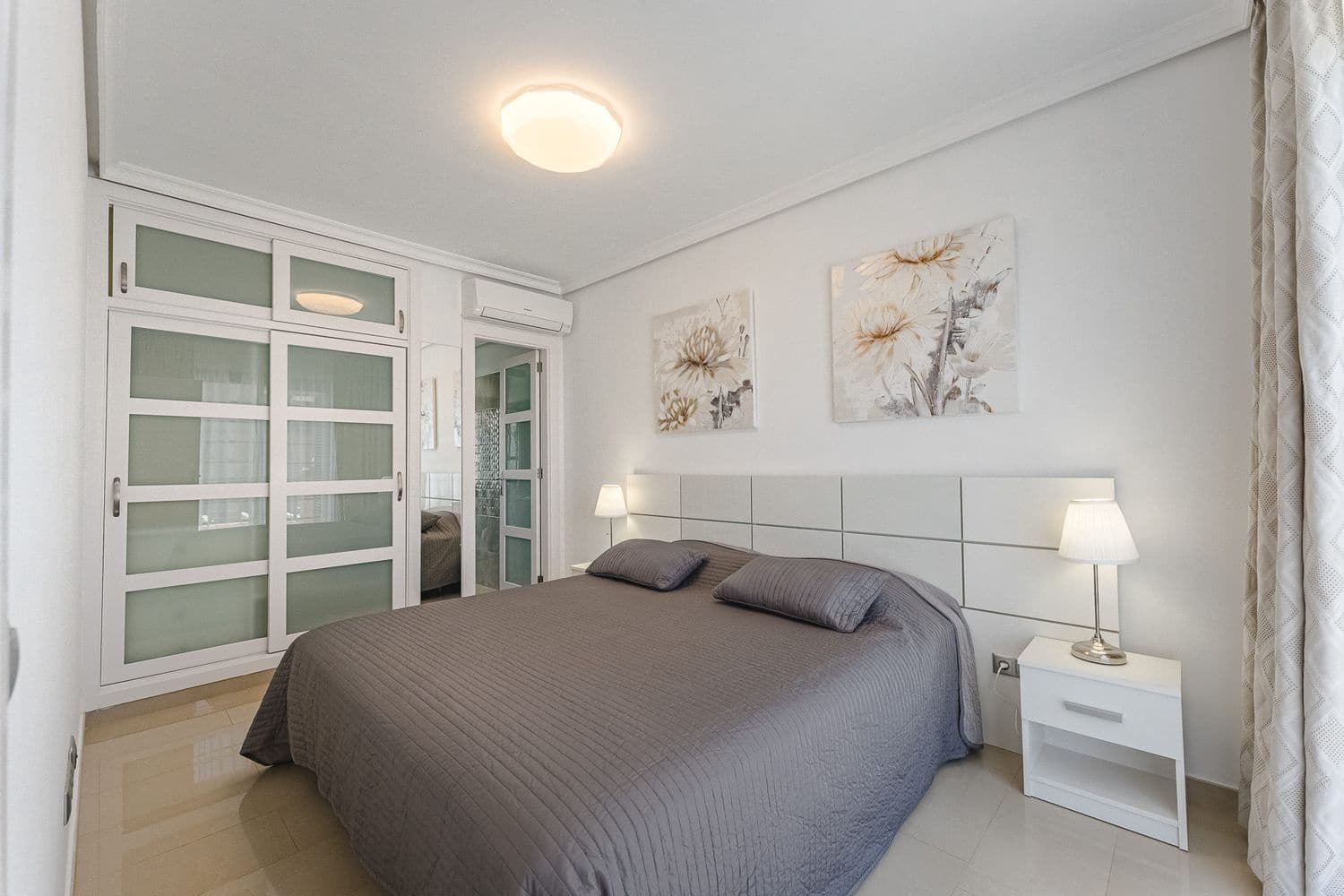 3 quarto Casa em Banda para venda em La Caleta Adeje com piscina garagem - 1 195 000 € (Ref: 9026227)