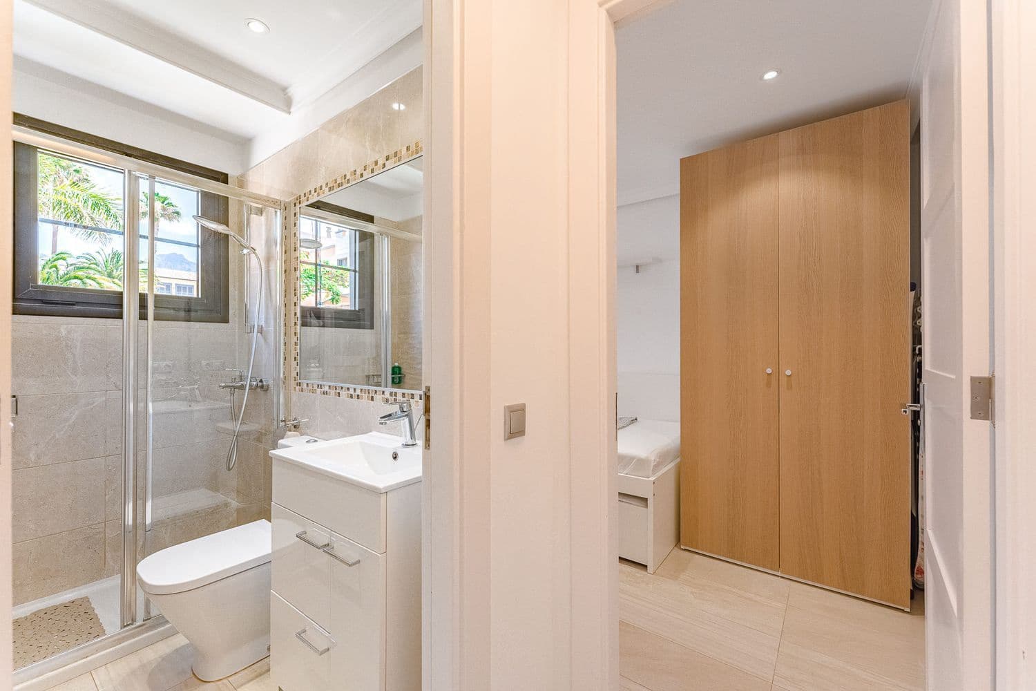 3 quarto Casa em Banda para venda em La Caleta Adeje com piscina garagem - 1 195 000 € (Ref: 9026227)