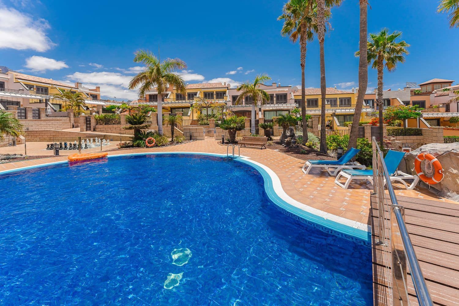 3 quarto Casa em Banda para venda em La Caleta Adeje com piscina garagem - 1 195 000 € (Ref: 9026227)