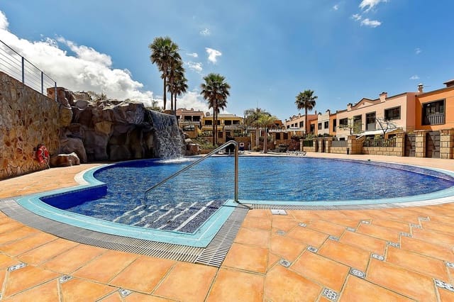 3 quarto Casa em Banda para venda em La Caleta Adeje, Adeje com piscina garagem - 1 195 000 € (Ref: 9026227)