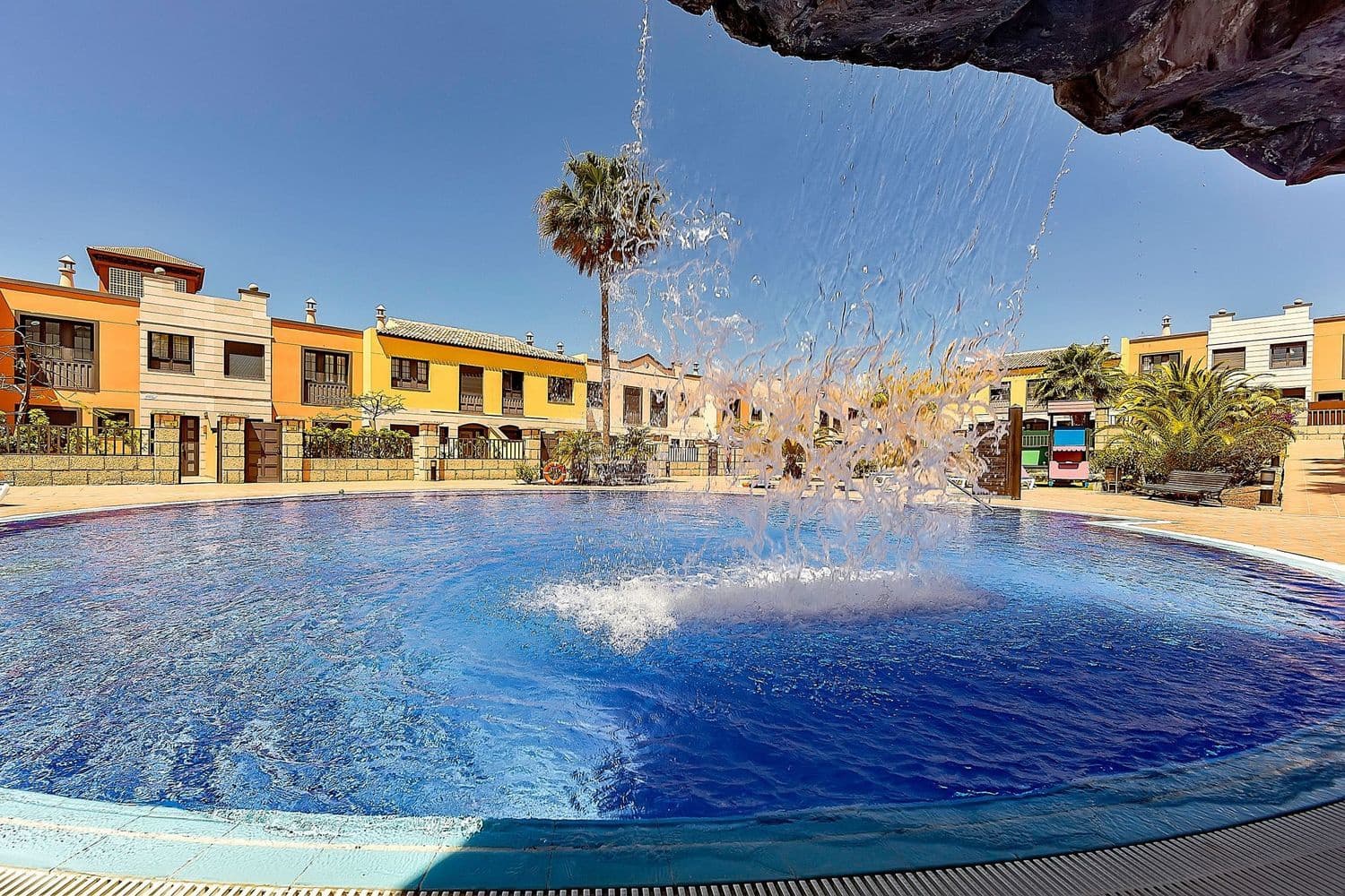 3 quarto Casa em Banda para venda em La Caleta Adeje com piscina garagem - 1 195 000 € (Ref: 9026227)