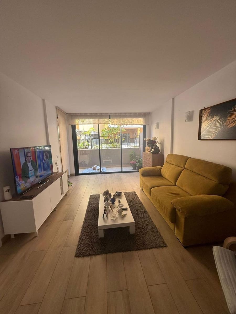 2 soverom Leilighet til salgs i Adeje med svømmebasseng garasje - € 365 000 (Ref: 9081130)