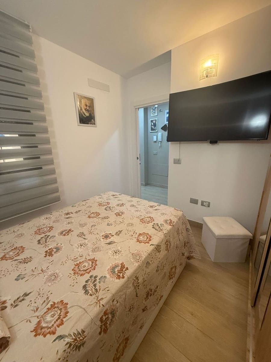 2 soverom Leilighet til salgs i Adeje med svømmebasseng garasje - € 365 000 (Ref: 9081130)