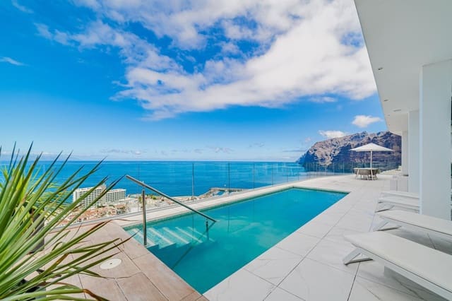 3 bedroom Apartment for sale in Los Gigantes, Santiago del Teide with pool garage - € 2,495,000 (Ref: 9133943)