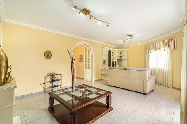 3 bedroom Townhouse for sale in Icod de los Vinos with garage - € 310,000 (Ref: 9142524)