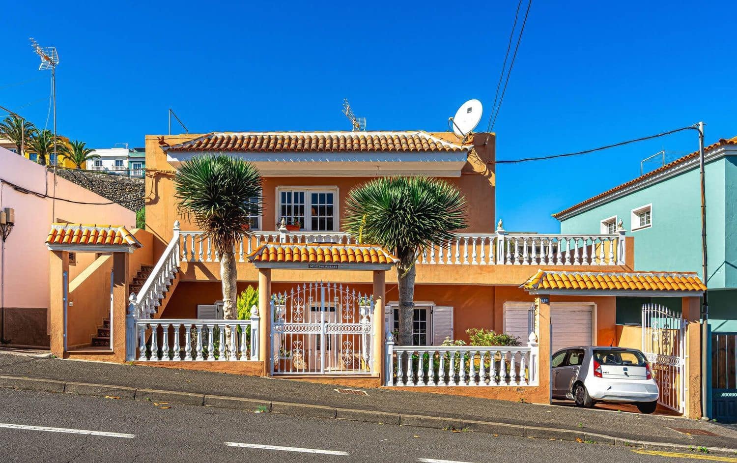 4 soveværelse Villa til salg i San Juan de la Rambla med garage - € 430.000 (Ref: 9157823)