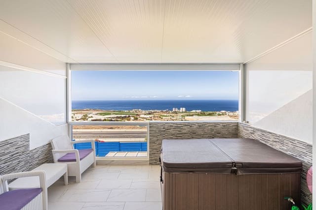 3 soverom Hus til salgs i Los Menores, Adeje med svømmebasseng garasje - € 385 000 (Ref: 9176083)