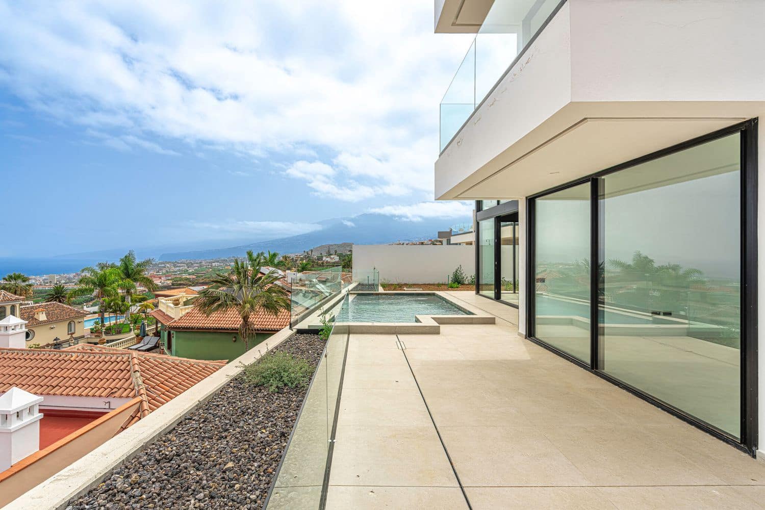 4 sovrum Villa till salu i Los Realejos med pool garage - 1 600 000 € (Ref: 9195287)