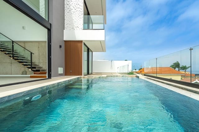 4 slaapkamer Villa te koop in Los Realejos met zwembad garage - € 1.600.000 (Ref: 9195287)