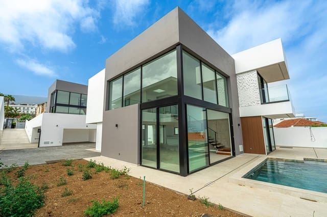 4 slaapkamer Villa te koop in Los Realejos met zwembad garage - € 1.600.000 (Ref: 9195287)