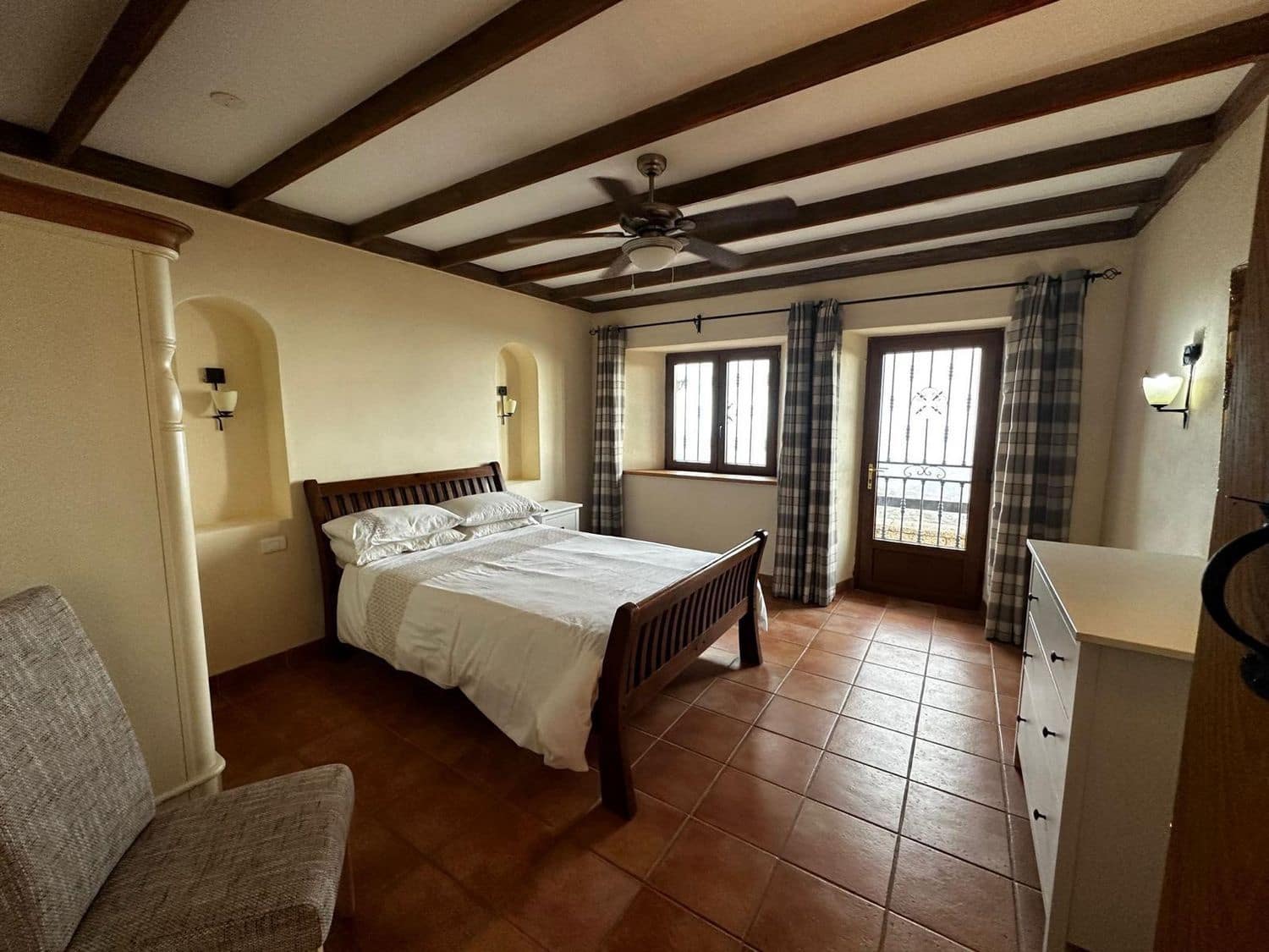 4 soveværelse Finca/Landehus til salg i Arona med swimmingpool garage - € 800.000 (Ref: 9204166)