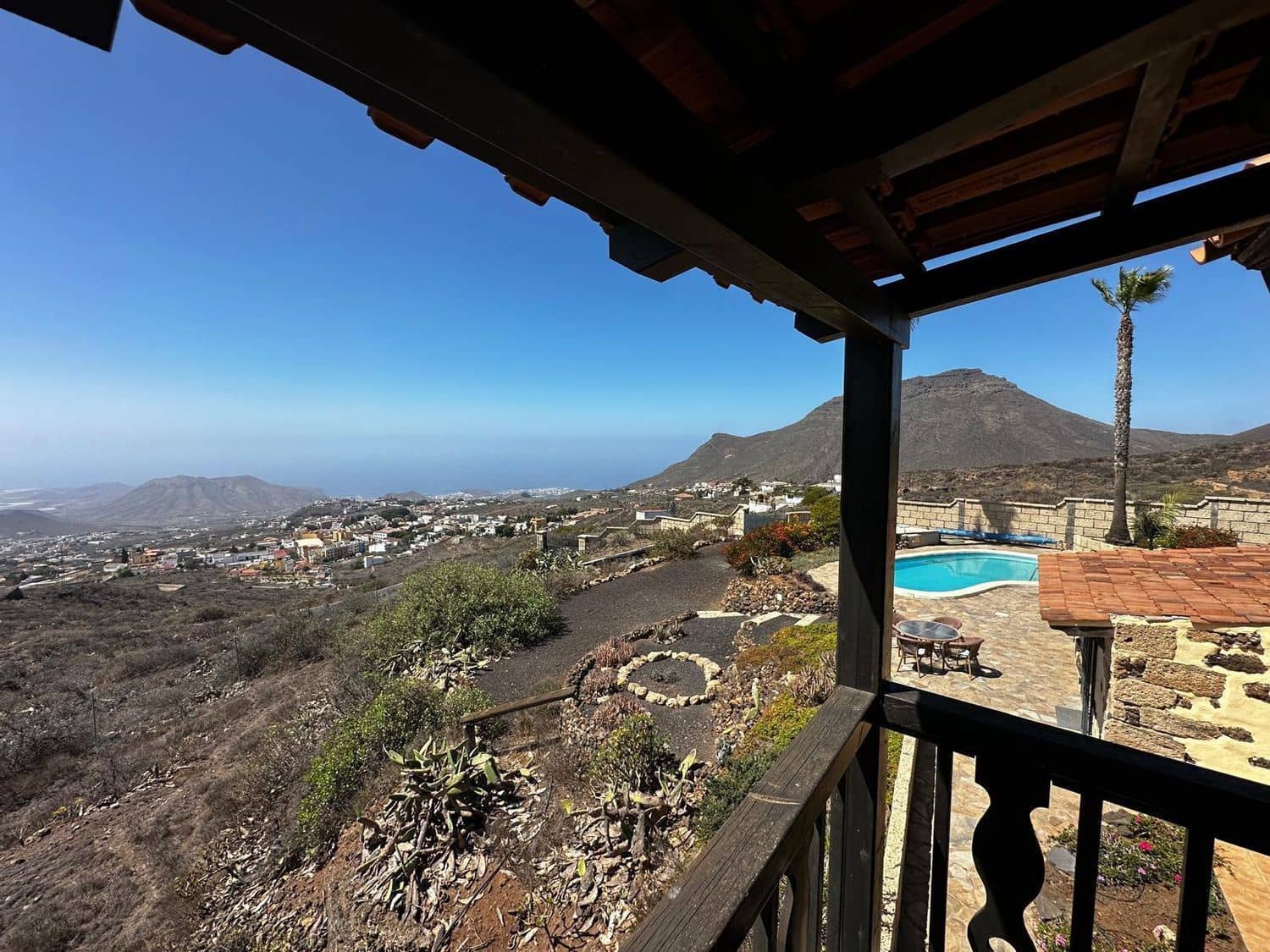 4 soveværelse Finca/Landehus til salg i Arona med swimmingpool garage - € 800.000 (Ref: 9204166)