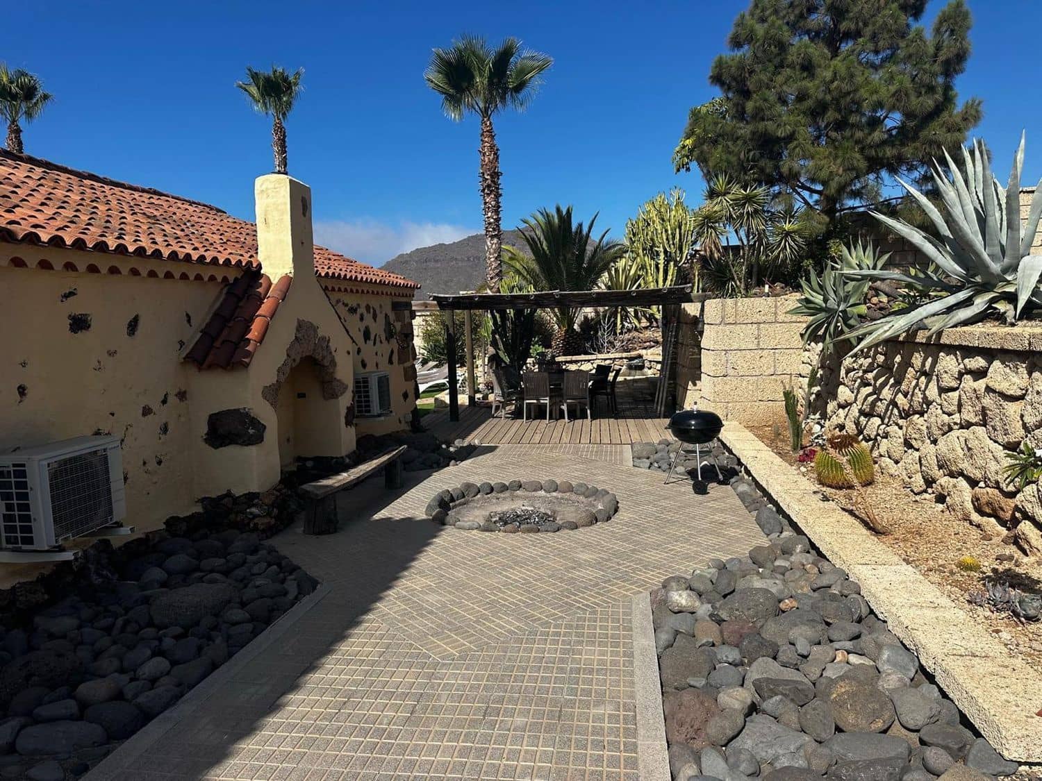 4 soveværelse Finca/Landehus til salg i Arona med swimmingpool garage - € 800.000 (Ref: 9204166)