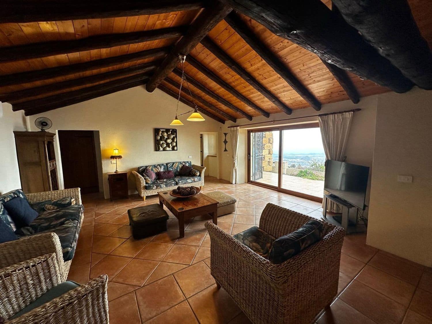 4 soveværelse Finca/Landehus til salg i Arona med swimmingpool garage - € 800.000 (Ref: 9204166)