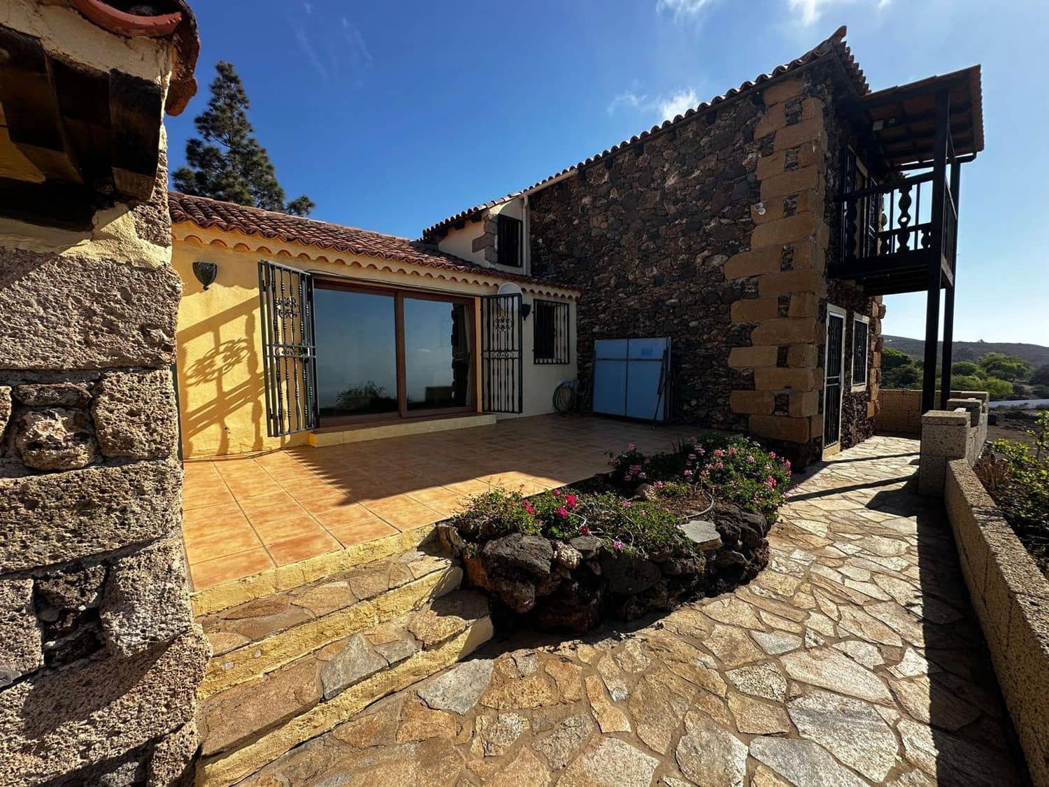 4 soveværelse Finca/Landehus til salg i Arona med swimmingpool garage - € 800.000 (Ref: 9204166)