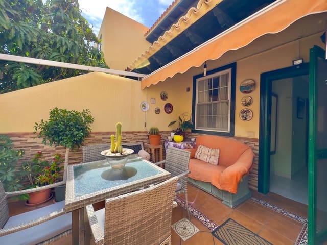 3 bedroom Townhouse for sale in Las Rosas (Las Galletas), Arona with garage - € 399,900 (Ref: 9204167)