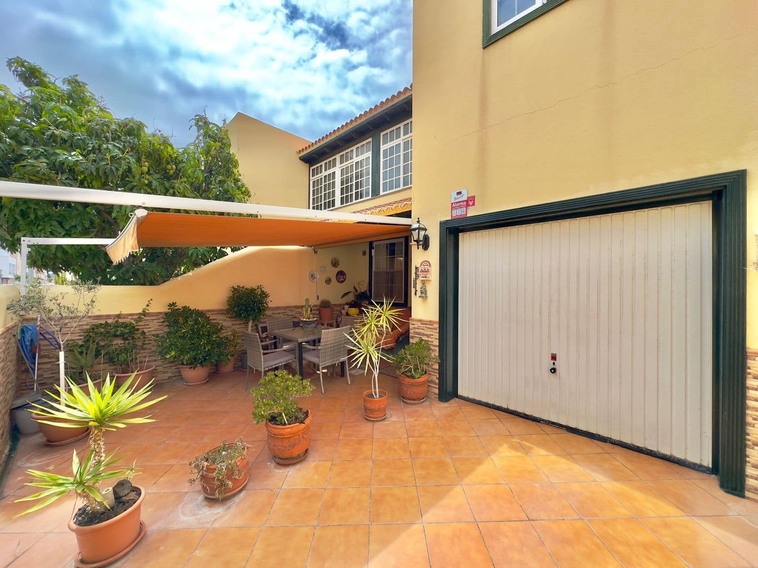 3 soveværelse Byhus til salg i Las Rosas (Las Galletas) med garage - € 399.900 (Ref: 9204167)