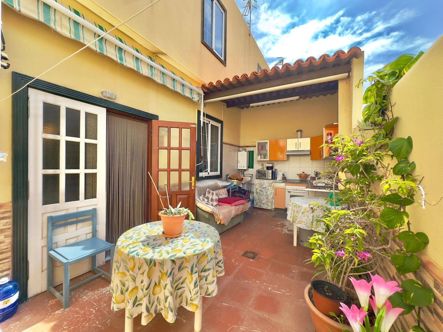 3 soveværelse Byhus til salg i Las Rosas (Las Galletas) med garage - € 399.900 (Ref: 9204167)