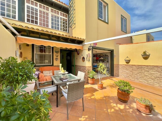 3 bedroom Townhouse for sale in Las Rosas (Las Galletas), Arona with garage - € 399,900 (Ref: 9204167)