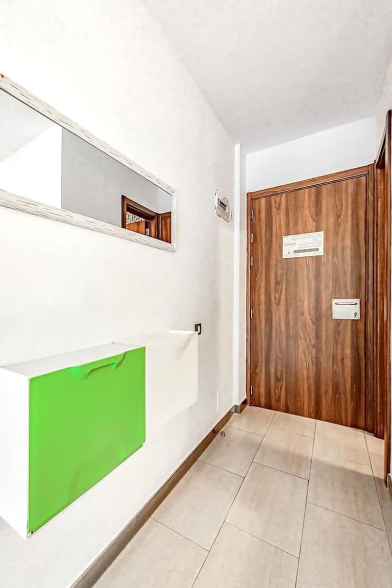 Appartement te koop in Playa de las Americas met zwembad - € 230.000 (Ref: 9204168)