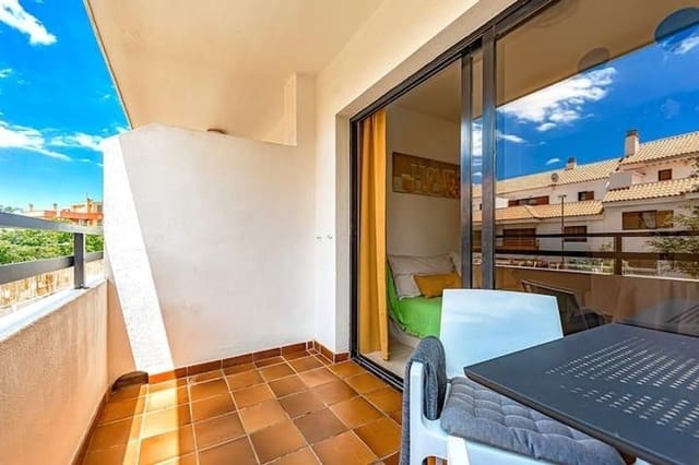 Appartement te koop in Playa de las Americas, Arona met zwembad - € 230.000 (Ref: 9204168)