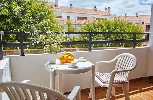 Appartement te koop in Playa de las Americas, Arona met zwembad - € 230.000 (Ref: 9204168)