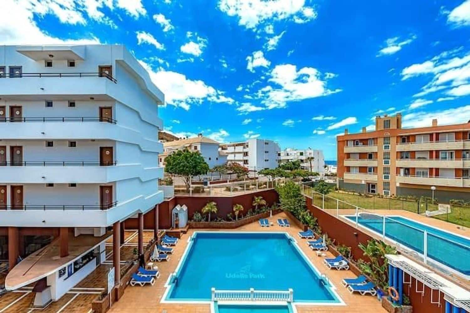 Appartement te koop in Playa de las Americas met zwembad - € 230.000 (Ref: 9204168)