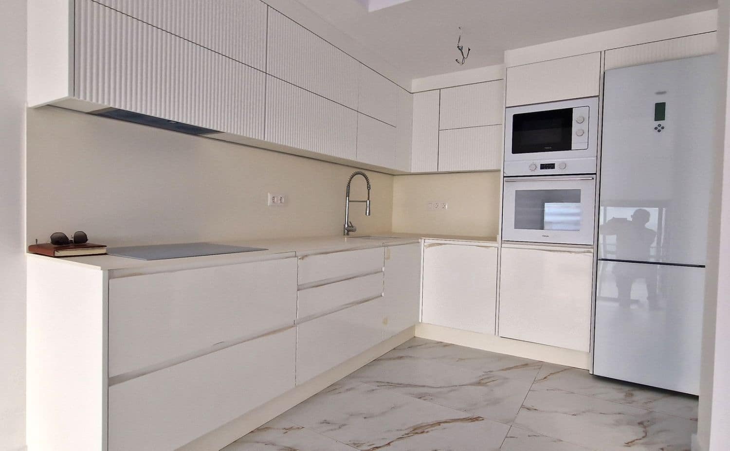 2 slaapkamer Appartement te koop in Los Gigantes met zwembad garage - € 575.000 (Ref: 9217168)