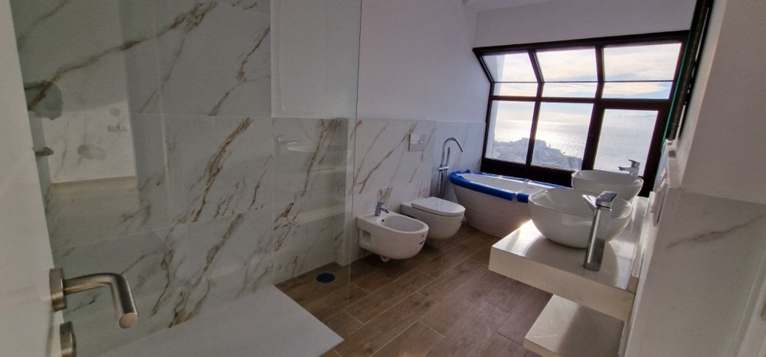 2 slaapkamer Appartement te koop in Los Gigantes met zwembad garage - € 575.000 (Ref: 9217168)