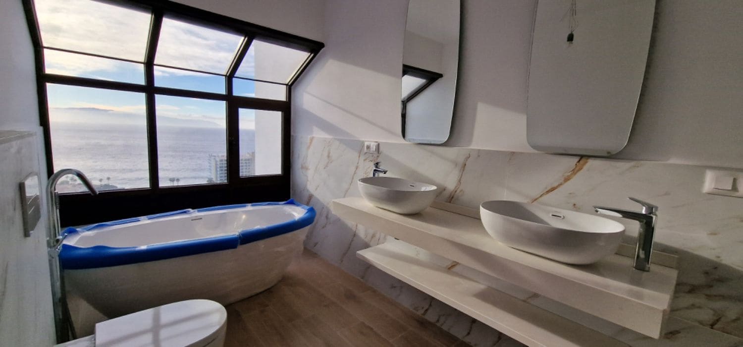 2 slaapkamer Appartement te koop in Los Gigantes met zwembad garage - € 575.000 (Ref: 9217168)