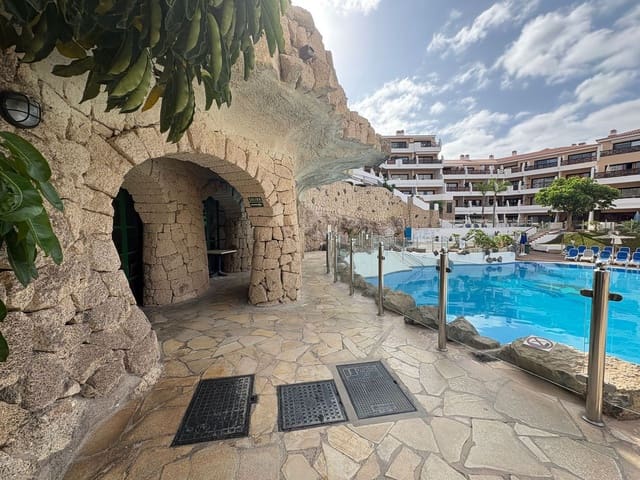 Kaupallinen myytävänä paikassa San Miguel de Abona - 110 000 € (Ref: 9235919)