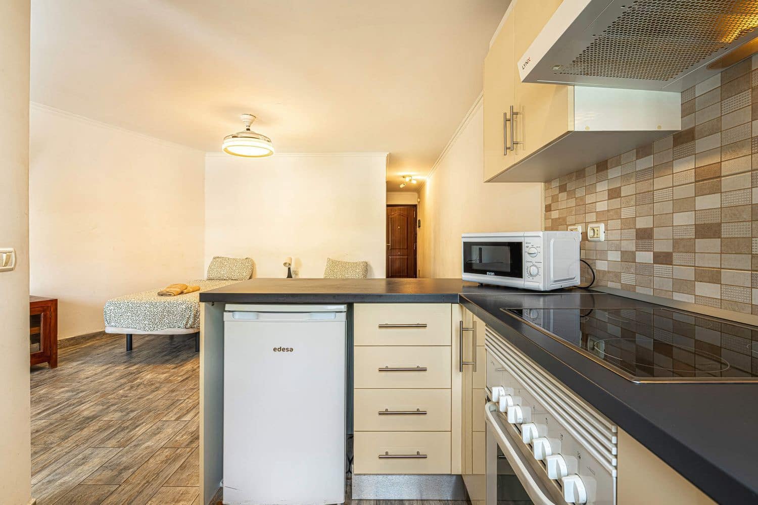 Apartment for sale in Playa de las Americas with garage - € 285,000 (Ref: 9275661)