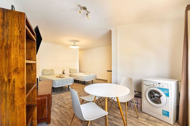 Lejlighed til salg i Playa de las Americas, Arona med garage - € 285.000 (Ref: 9275661)