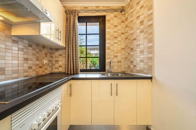 Lejlighed til salg i Playa de las Americas, Arona med garage - € 285.000 (Ref: 9275661)